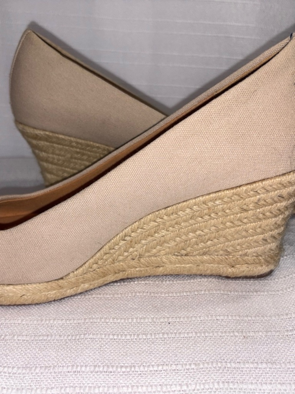 NWOT J.Crew Espadrille Wedge Pumps Beige Canvas Slip On Size 9